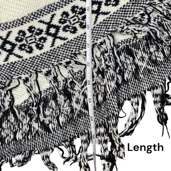 Earthbound Winter Knit Poncho Sweater XL Ivory Black Fringe Boho Western Nordic - Picture 7 of 10